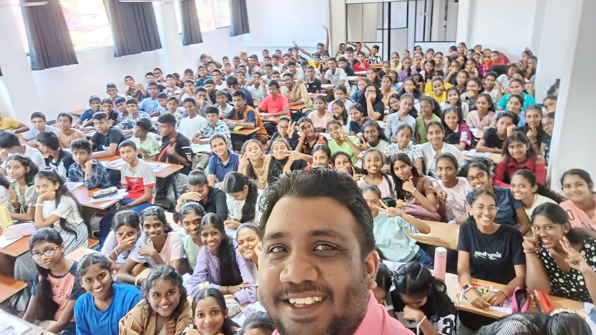 A full O/L Mathematics theory class with Ranuka Perera